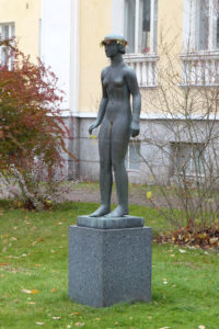 Viktor Jansson, Nuoruus, 1931, pronssi, kuva Reima Määttänen, Hämeenlinnan taidemuseo